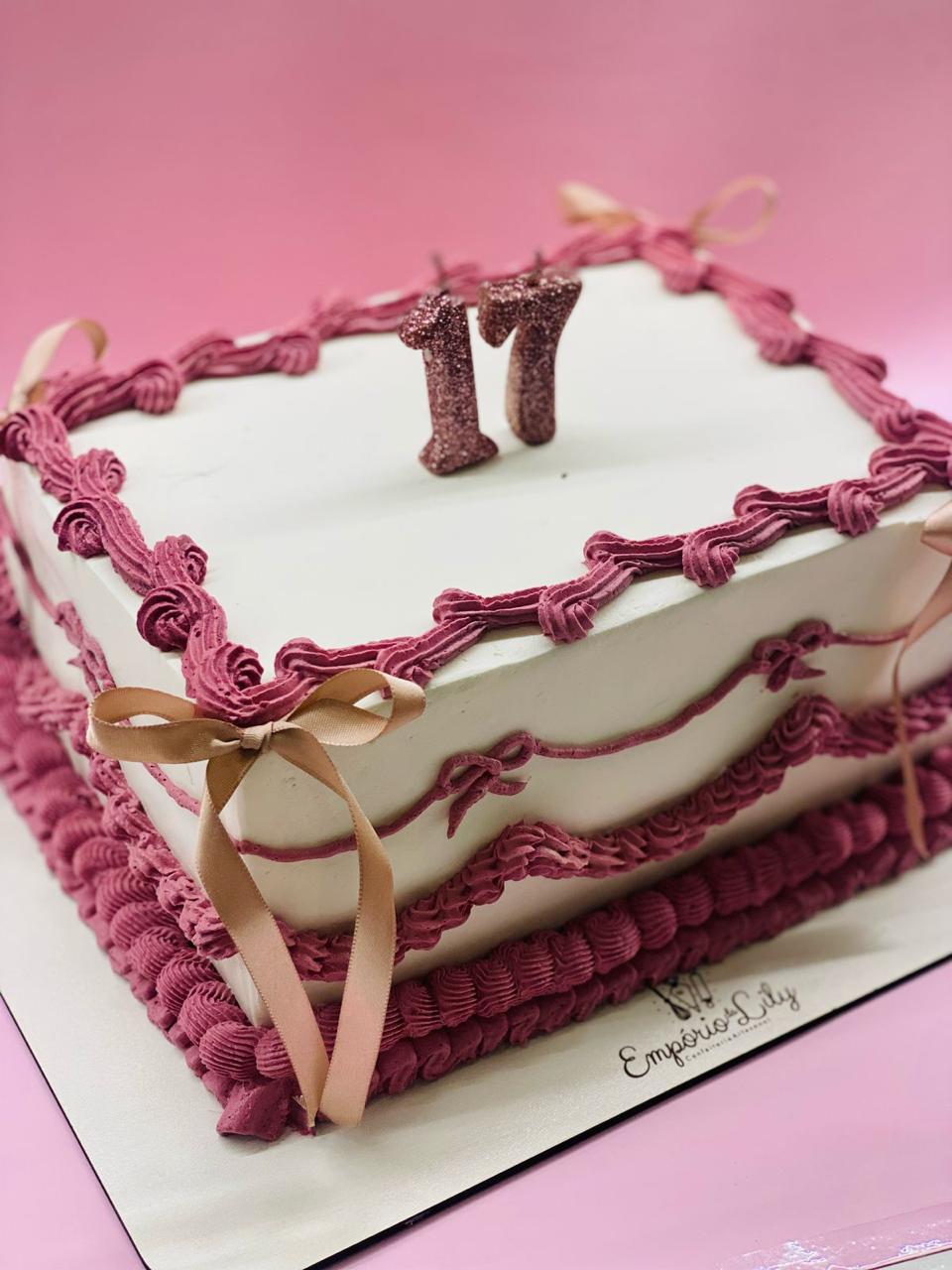 Bolo Festivo do Empório da Lily